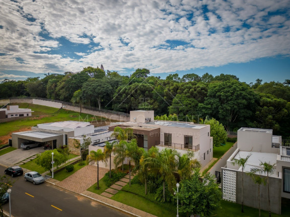 Imagem Sobrado com 4 Quartos à Venda,  em Condomínio Villaggio San Pietro - Valinhos