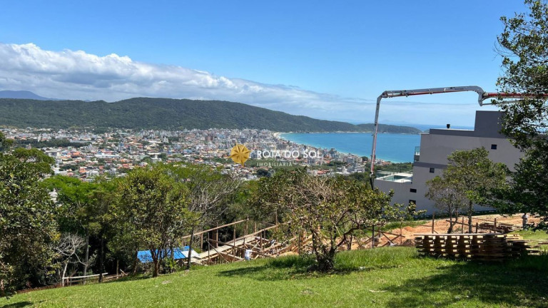 Terreno à Venda, 658 m² em Centro - Bombinhas