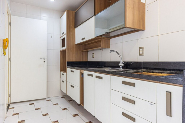 Imagem Imóvel com 2 Quartos à Venda, 75 m² em Humaitá - Rio De Janeiro