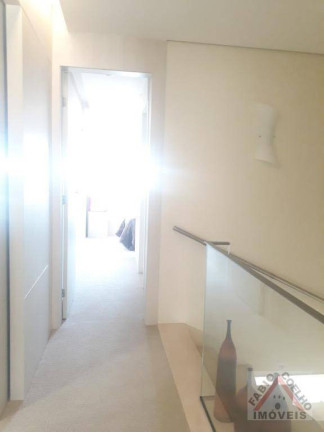 Imagem Sobrado com 4 Quartos à Venda, 240 m² em Interlagos - São Paulo Imagem Sobrado com 4 Quartos à Venda, 240 m² em Interlagos - São Paulo