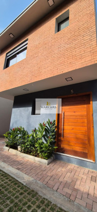 Imagem Casa com 3 Quartos à Venda, 130 m² em Camburi - São Sebastião