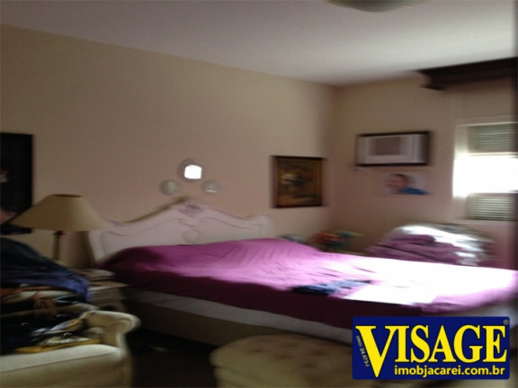 Imagem Casa com 3 Quartos à Venda, 300 m² em Centro - Jacareí