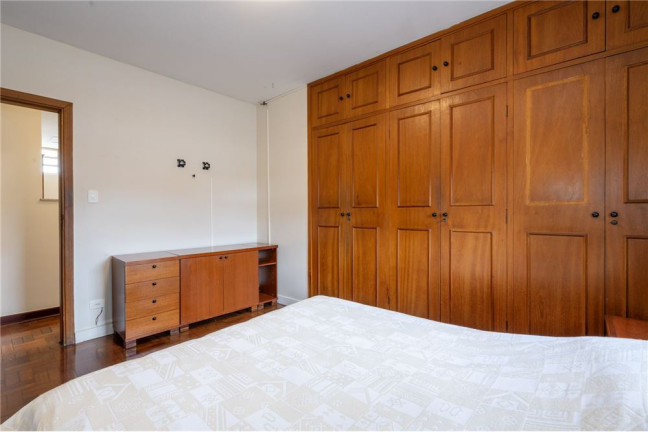 Imagem Casa com 4 Quartos à Venda, 285 m² em Moema - São Paulo Imagem Casa com 4 Quartos à Venda, 285 m² em Moema - São Paulo