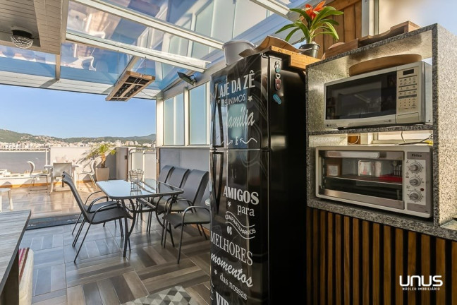 Imagem Cobertura com 4 Quartos à Venda, 210 m² em Balneário - Florianópolis Imagem Cobertura com 4 Quartos à Venda, 210 m² em Balneário - Florianópolis