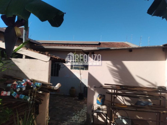 Imagem Casa com 3 Quartos à Venda, 230 m² em Conjunto Costa Telles I - Uberaba Imagem Casa com 3 Quartos à Venda, 230 m² em Conjunto Costa Telles I - Uberaba