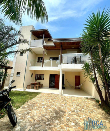 Sobrado com 3 Quartos à Venda, 217 m² em Jardim Continental - Taubaté