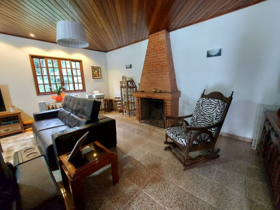 Imagem Casa com 3 Quartos à Venda, 160 m² em Vargem Grande - Teresópolis Imagem Casa com 3 Quartos à Venda, 160 m² em Vargem Grande - Teresópolis