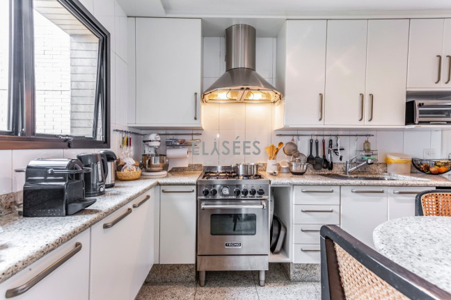 Imagem Apartamento com 3 Quartos à Venda, 145 m² em Vila Nova Conceição - São Paulo