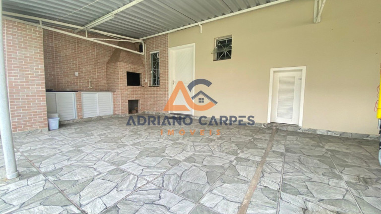Imagem Sobrado com 5 Quartos para Alugar ou Temporada, 150 m² em Meia Praia - Navegantes