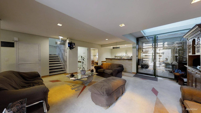 Casa com 10 Quartos à Venda, 374 m² em Indianópolis - São Paulo