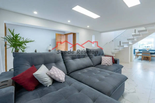 Imagem Casa com 5 Quartos à Venda, 250 m² em Jardim Umuarama - São Paulo