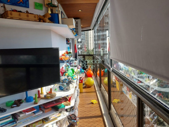 Imagem Apartamento com 3 Quartos à Venda ou Locação, 240 m² em Panamby - São Paulo