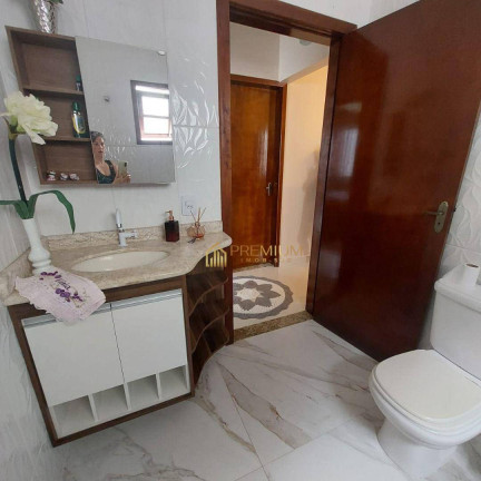 Imagem Sobrado com 3 Quartos à Venda, 190 m² em Bosque Dos Eucaliptos - São José Dos Campos