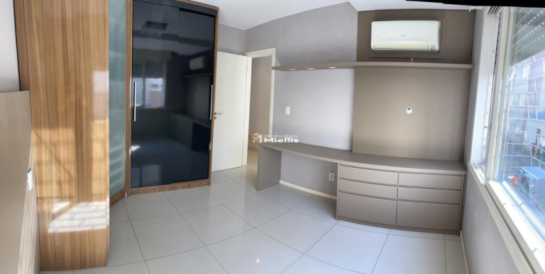 Foto do imóvel Imóvel com 2 Quartos à Venda, 20 m² em Vila Ipiranga - Porto Alegre