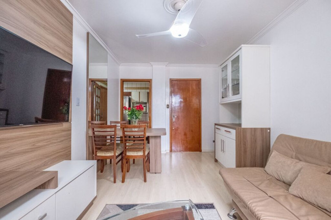Imagem Apartamento com 2 Quartos à Venda, 74 m² em Centro - Florianópolis
