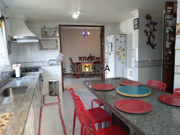 Imagem Sobrado com 3 Quartos à Venda, 304 m² em Boqueirão - Curitiba Imagem Sobrado com 3 Quartos à Venda, 304 m² em Boqueirão - Curitiba