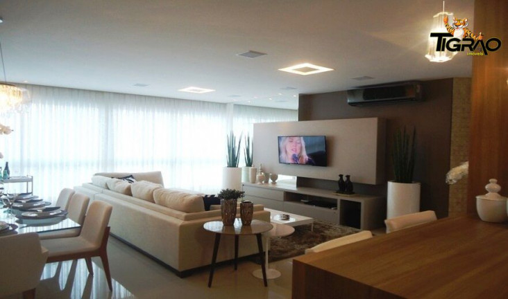Imagem Apartamento com 4 Quartos à Venda, 140 m² em Centro - Balneário Camboriú Imagem Apartamento com 4 Quartos à Venda, 140 m² em Centro - Balneário Camboriú