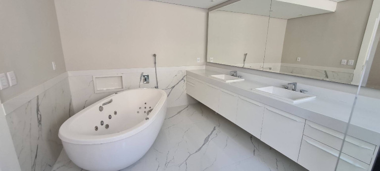 Imagem Casa com 5 Quartos à Venda, 740 m² em Alphaville Residencial Dois - Barueri Imagem Casa com 5 Quartos à Venda, 740 m² em Alphaville Residencial Dois - Barueri