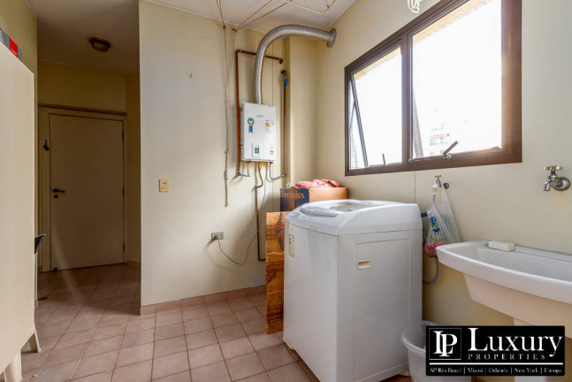 Imagem Apartamento com 3 Quartos à Venda, 147 m² em Moema - São Paulo Imagem Apartamento com 3 Quartos à Venda, 147 m² em Moema - São Paulo
