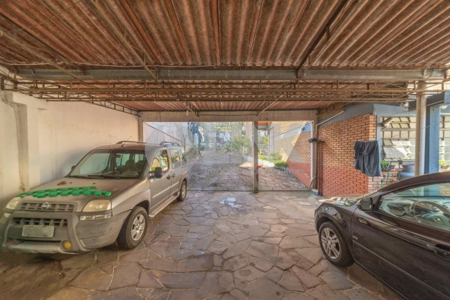 Imagem Casa com 3 Quartos à Venda, 262 m² em Auxiliadora - Porto Alegre Imagem Casa com 3 Quartos à Venda, 262 m² em Auxiliadora - Porto Alegre