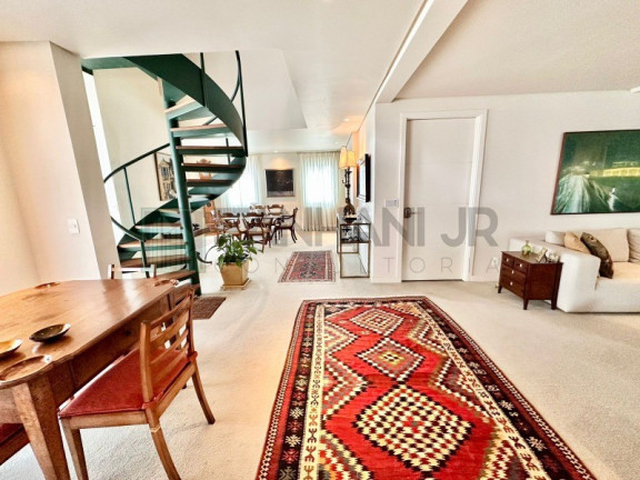 Imóvel com 2 Quartos à Venda, 210 m² em Cerqueira César - São Paulo