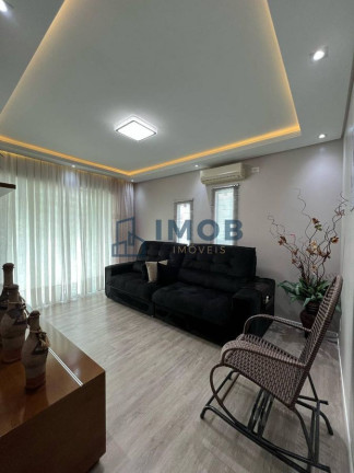 Imagem Casa com 3 Quartos à Venda, 98 m² em Nova Esperança - Guaramirim Imagem Casa com 3 Quartos à Venda, 98 m² em Nova Esperança - Guaramirim