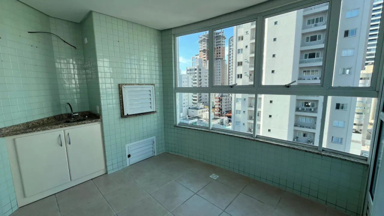 Imagem Cobertura com 3 Quartos à Venda, 180 m² em Centro - Balneário Camboriú Imagem Cobertura com 3 Quartos à Venda, 180 m² em Centro - Balneário Camboriú