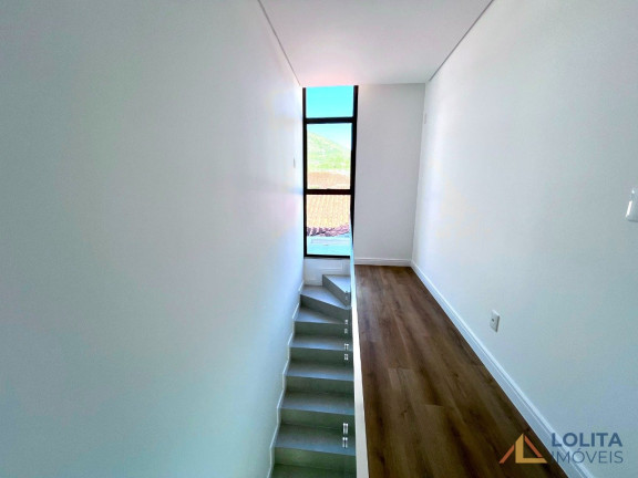 Imagem Casa com 3 Quartos à Venda, 165 m² em Itacorubi - Florianopolis Imagem Casa com 3 Quartos à Venda, 165 m² em Itacorubi - Florianopolis