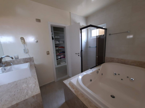 Imagem Casa com 4 Quartos para Temporada, 222 m² em Bombas - Bombinhas