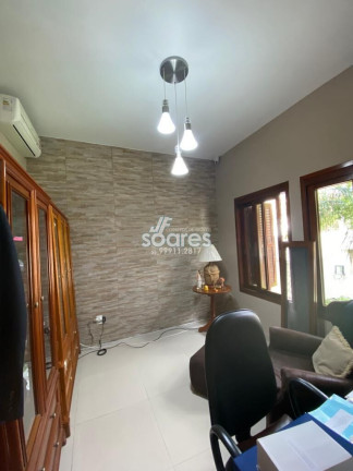 Imagem Sobrado com 3 Quartos à Venda, 330 m² em Colina Do Sol - Pelotas