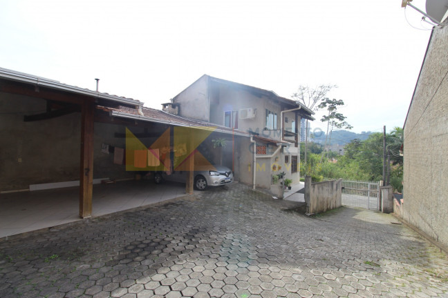 Imagem Casa com 7 Quartos à Venda, 140 m² em água Verde - Blumenau Imagem Casa com 7 Quartos à Venda, 140 m² em água Verde - Blumenau