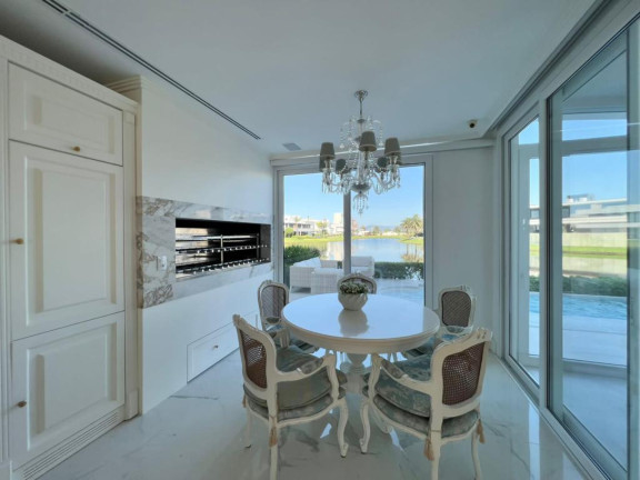 Imagem Casa com 4 Quartos à Venda, 932 m² em Centro - Xangri-la