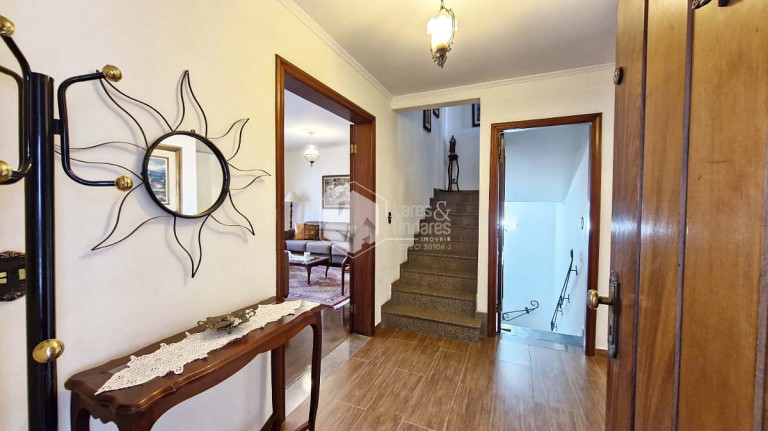 Imagem Sobrado com 4 Quartos à Venda, 210 m² em água Fria - São Paulo