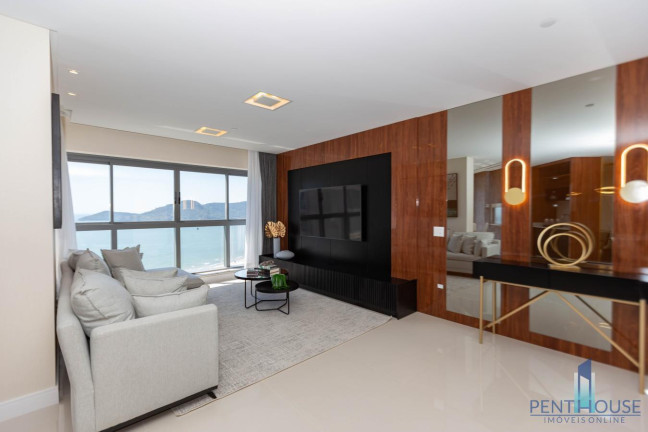Imagem Apartamento com 4 Quartos à Venda, 182 m² em Centro - Balneário Camboriú Imagem Apartamento com 4 Quartos à Venda, 182 m² em Centro - Balneário Camboriú