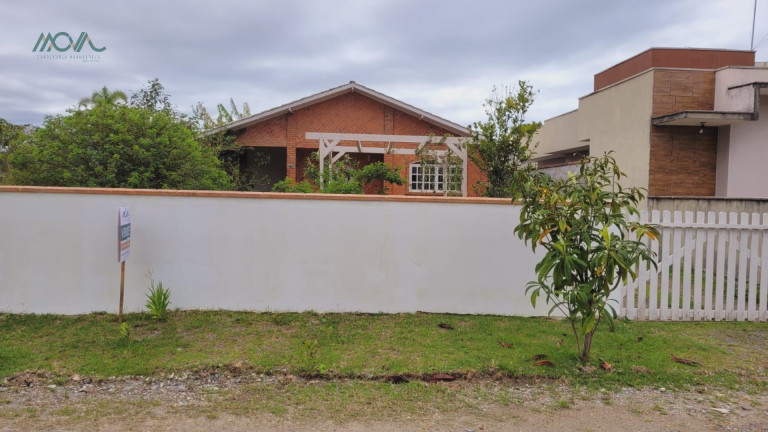 Imagem Casa com 3 Quartos à Venda, 118 m² em Brandalize - Itapoá