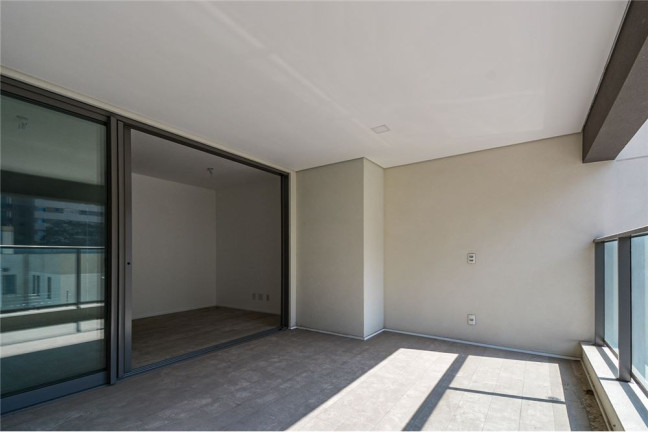 Imagem Imóvel com 3 Quartos à Venda,  em Moema - São Paulo