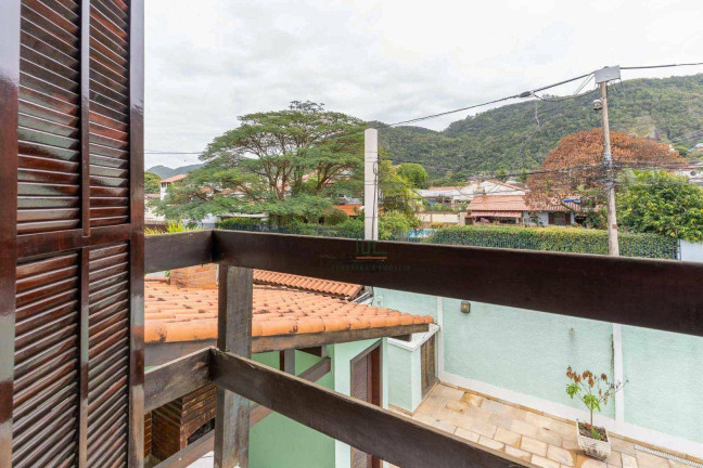 Imagem Casa com 3 Quartos à Venda, 171 m² em Piratininga - Niterói