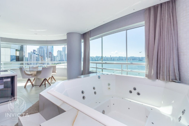 Imagem Apartamento com 3 Quartos à Venda, 200 m² em Barra Sul - Balneário Camboriú Imagem Apartamento com 3 Quartos à Venda, 200 m² em Barra Sul - Balneário Camboriú
