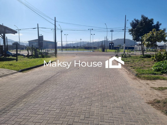 Imagem Casa com 2 Quartos à Venda, 180 m² em Piçarras - Guaratuba Imagem Casa com 2 Quartos à Venda, 180 m² em Piçarras - Guaratuba