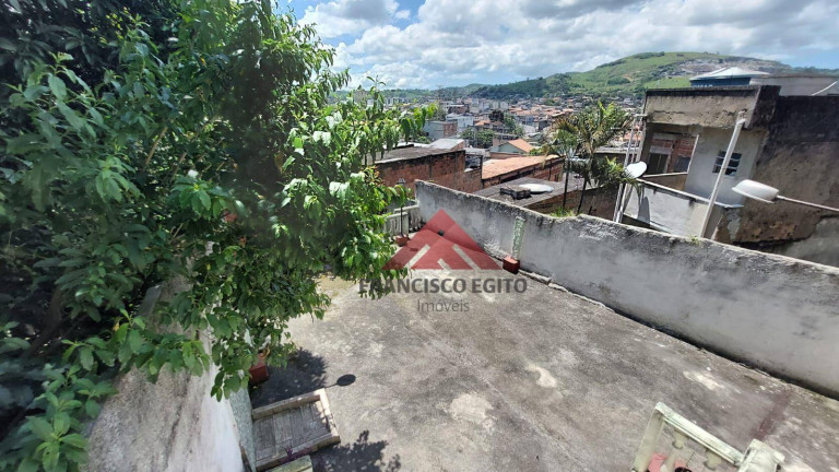 Imagem Casa com 2 Quartos à Venda, 100 m² em Centro - São Gonçalo