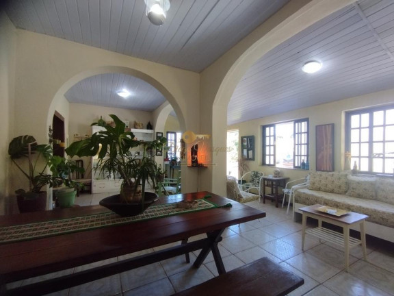 Imagem Casa com 6 Quartos à Venda, 350 m² em Granja Guarani - Teresópolis Imagem Casa com 6 Quartos à Venda, 350 m² em Granja Guarani - Teresópolis