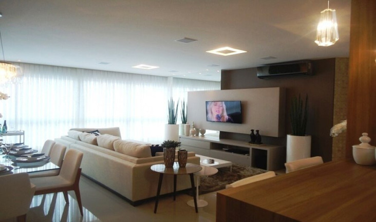 Imagem Sala Comercial à Venda, 44 m² em Centro - Balneário Camboriú Imagem Sala Comercial à Venda, 44 m² em Centro - Balneário Camboriú