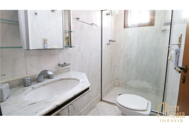 Casa com 3 Quartos à Venda, 181 m² em Jardim Aeroporto - São Paulo