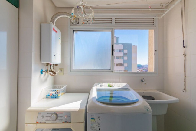 Imagem Imóvel com 3 Quartos à Venda, 102 m² em Menino Deus - Porto Alegre Imagem Imóvel com 3 Quartos à Venda, 102 m² em Menino Deus - Porto Alegre