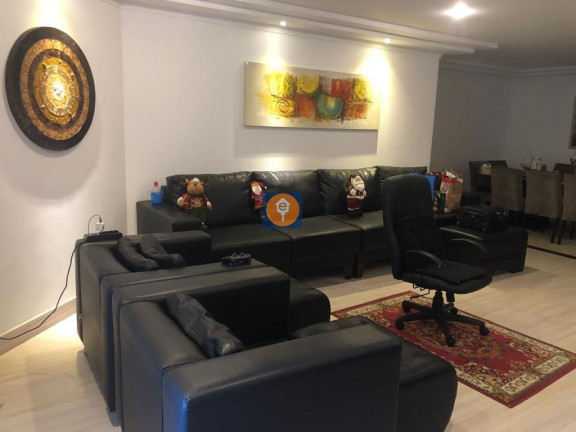 Imagem Apartamento com 4 Quartos à Venda, 206 m²