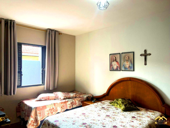 Imagem Casa com 2 Quartos à Venda, 264 m² em Retiro - Jundiaí