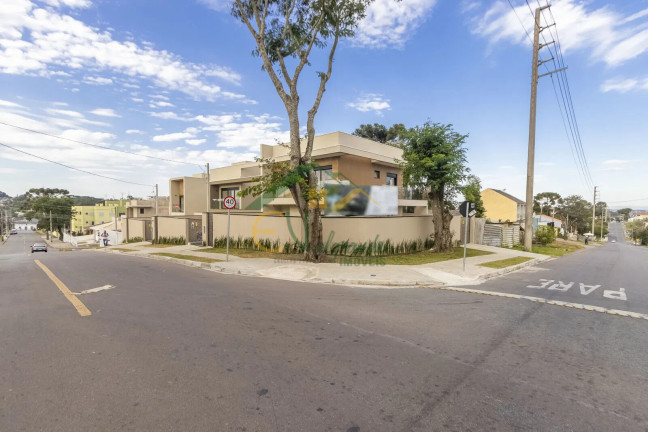 Imagem Sobrado com 3 Quartos à Venda, 145 m² em Uberaba - Curitiba Imagem Sobrado com 3 Quartos à Venda, 145 m² em Uberaba - Curitiba