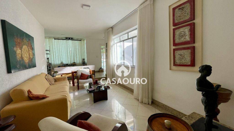 Imagem Casa com 7 Quartos à Venda, 400 m² em São Lucas - Belo Horizonte Imagem Casa com 7 Quartos à Venda, 400 m² em São Lucas - Belo Horizonte