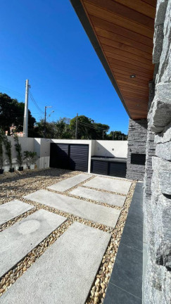 Imagem Casa com 3 Quartos à Venda, em Campeche - Florianópolis Imagem Casa com 3 Quartos à Venda, em Campeche - Florianópolis