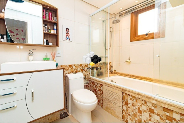 Imagem Casa com 3 Quartos à Venda, 156 m² em Cristo Redentor - Porto Alegre Imagem Casa com 3 Quartos à Venda, 156 m² em Cristo Redentor - Porto Alegre